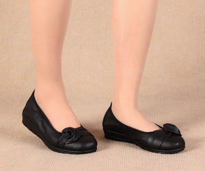 フラットシューズ